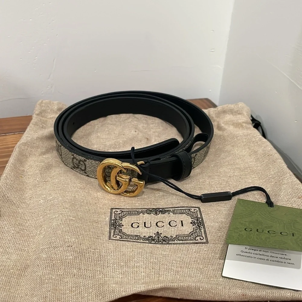 Gucci gg buckle